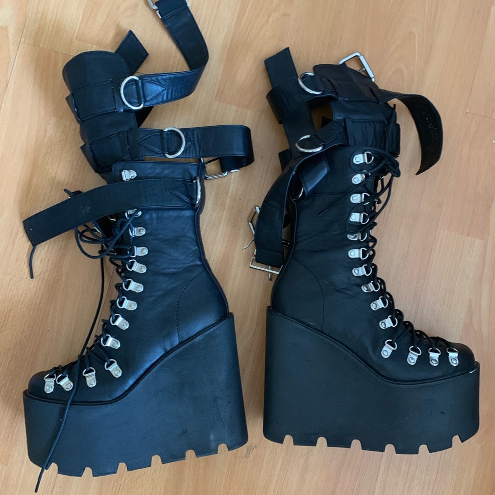 NEVER WORN Current Mood black burner boots
